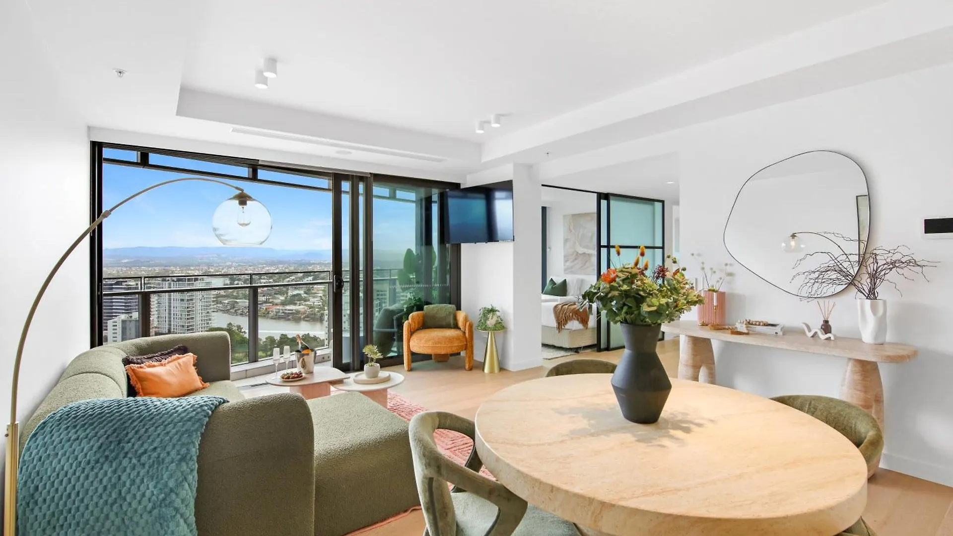 Diamonds Of Paradise - Set In Sand Gold Coast